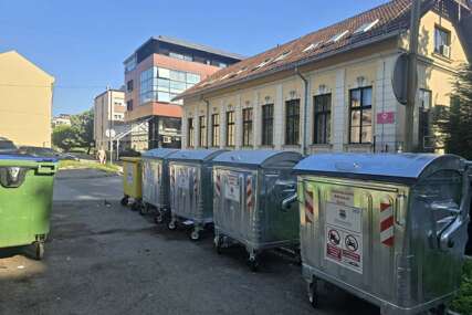 (FOTO) Počela zamjena dotrajalih kontejnera: Grad nabavlja 100 novih, pogledajte da li je vaša ulica na spisku