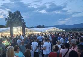 (VIDEO) Đajić okupio više od 5.000 ljudi u Prijedoru „Sljedeće godine dolazimo sa 5 puta većim šatorima“