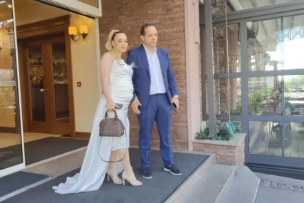 "Stiže princeza" Pjevač (41) koji čeka dijete sa 15 godina mlađom POSTAJE DJED, podijelio srećne vijesti