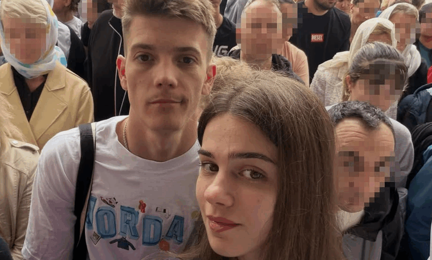 "Mir, vjera i snaga" Influenser sa djevojkom otišao da se pokloni Pojasu Presvete Bogorodice, pa doživio čudo, odmah se oglasio i sve otkrio