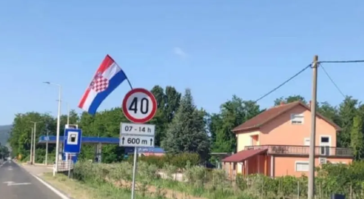 BURNE REAKCIJE Uklonjena obilježja BiH, na njihovom mjestu osvanule hrvatske zastave