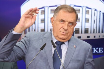 "Mnogo mržnje, malo pameti i nimalo stvarne snage" Dodik oštro odgovorio Helezu, pa ga optužio za širenje mržnje