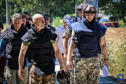 (FOTO) Komandant EUFOR-a u Brodu i Orašju: Podrška deminerima i lokalnoj vlasti u borbi za bezbjedniju BiH