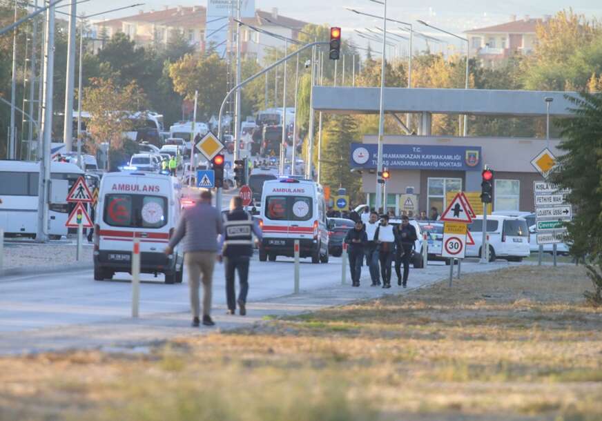 NESREĆA U TURSKOJ Prevrnuo se putnički autobus, povrijeđena 41 osoba