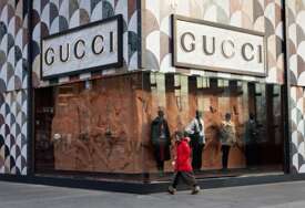 (VIDEO) "SIROTINJSKE" SANDALICE POSTALE LUKSUZ Moda napravila nevjerovatan preokret, Gucci ih prodaje za 550 evra