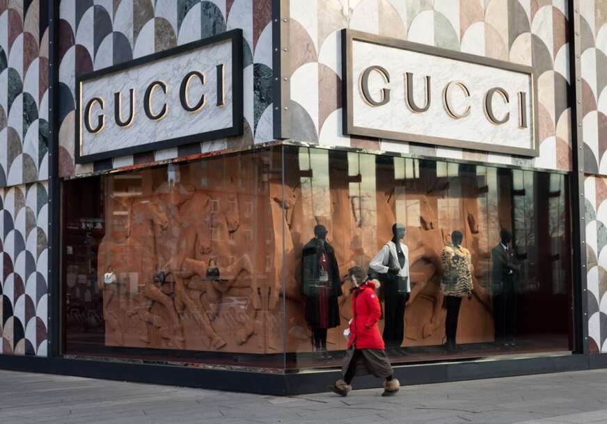 (VIDEO) "SIROTINJSKE" SANDALICE POSTALE LUKSUZ Moda napravila nevjerovatan preokret, Gucci ih prodaje za 550 evra