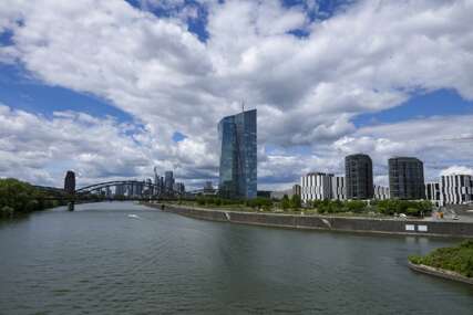 ECB DALA BANKAMA ROK Sprema se promjena u načinu poslovanja, moraju da se prilagode novim pravilima