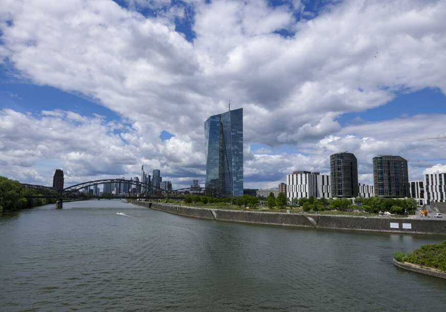 ECB DALA BANKAMA ROK Sprema se promjena u načinu poslovanja, moraju da se prilagode novim pravilima