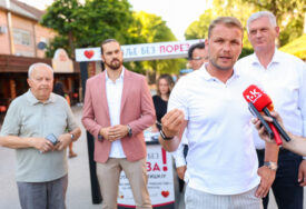 (FOTO) "PSS staje na rep kriminalu" Stanivuković u Modriči nastavio akciju "Zdravlje bez poreza" i poslao snažne poruke