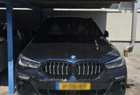(FOTO) Za njim tragao Interpol: U Doboju lociran i oduzet luskuzni BMW