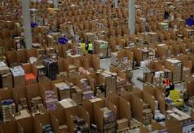 SKOK NA BERZI OD 12% Eksplozija prihoda na klaudu pogurala Amazon na 200 milijardi dolara