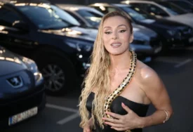 (FOTO) "Budi slobodna, budi svoja" Anabela se skinula u 52. godini i pokazala tijelo bez filtera