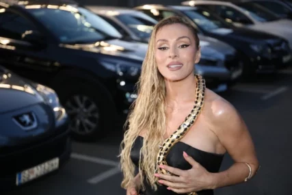 (FOTO) "Budi slobodna, budi svoja" Anabela se skinula u 52. godini i pokazala tijelo bez filtera