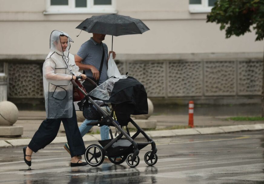 Meteorolozi najavljuju promjenu vremena: Stižu kiša, olujno nevrijeme i pad temperature za desetak stepeni