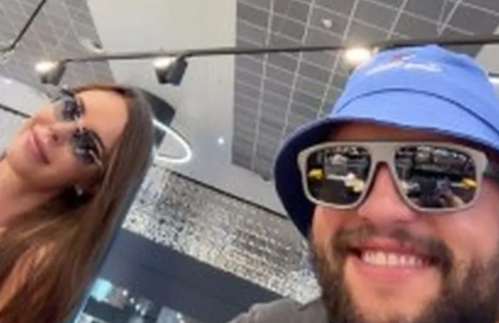SPREMA SE VELIKO SLAVLJE Veljko i Bogdana krenuli za Španiju, oglasili se sa aerodroma