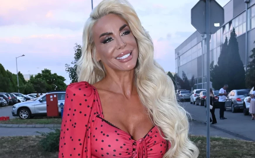 (FOTO) "Ljubav" Voditeljka objavila fotografiju sa sinom, pa mu uputila dirljive riječi
