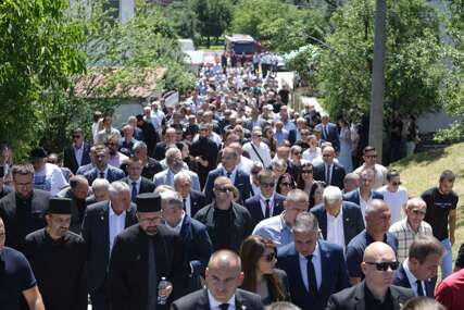 Obilježavanje godišnjice stradanja Srba: Oglasila se policija, komemorativni skup u Bratuncu protekao mirno i dostojanstveno