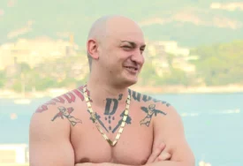 (VIDEO) "DRŽALI SU ME NEKOLIKO SATI U POLICIJI" Desingerica o privođenju i šišanju u Crnoj Gori, otkrio da je platio kaznu pa opleo po Zorici Brunclik