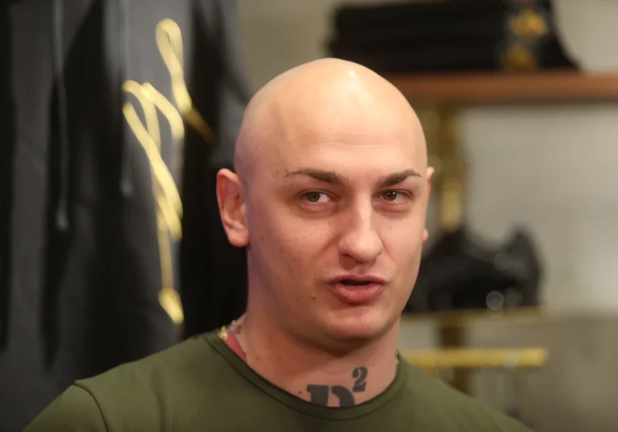 "Svako radi svoj posao" Desingerica se oglasio nakon što je priveden u Crnoj Gori