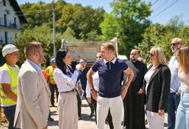 (FOTO) Na radost mještana: Počela rekonstrukcija dionice puta u naselju Priječani, radove obišao i Stanivuković