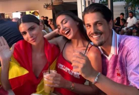 (VIDEO, FOTO) ZASTAVE SE VIORE, PJESMA NE PRESTAJE Regionalni influenseri podijelili dijelić slavlja trijumfa Španije na Svjetskom prvenstvu