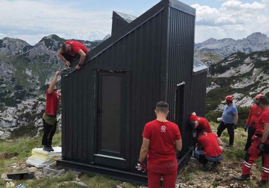 (VIDEO, FOTO) Trajni spomen na Maidu Brkanović: Helikopter EUFOR transportovao novi planinarski bivak na Prenj