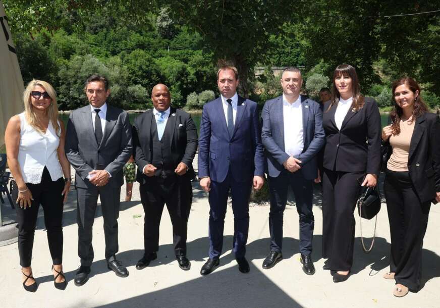 (FOTO) "Čuvati sjećanje na nevine žrtve" Selak upozorio da se ISTINA O STRADANJU SRBA mora čuti u svijetu
