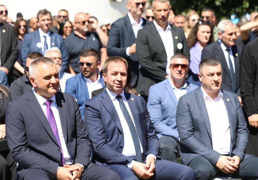 FOTO: USTUPLJENA FOTOGRAFIJA