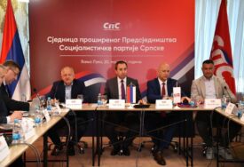 Narodni poslanici, privrednici, ekonomisti: Ovo su nosioci svih kandidatskih lista SPS za opšte izbore
