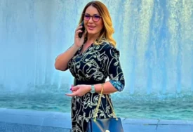 (FOTO) NESTALA IZ JAVNOSTI Ovako danas izgleda pjevačica koji je svoj vrhunac doživjela devedesetih