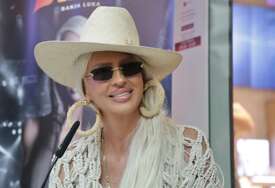 "DA CRKENEM, JEL" Jelena Karleuša u emisiji uživo otkrila šokantnu prepisku sa Duškom Tošićem
