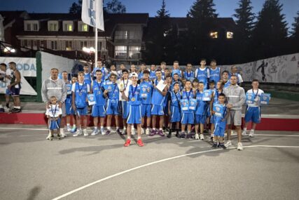 (FOTO) 168 učesnika, 3 finala i 3 zlata: Jovan Gajić (14) iz Banjaluke MVP Međunarodnog koškarkaškog kampa u Srbiji "Maxima"