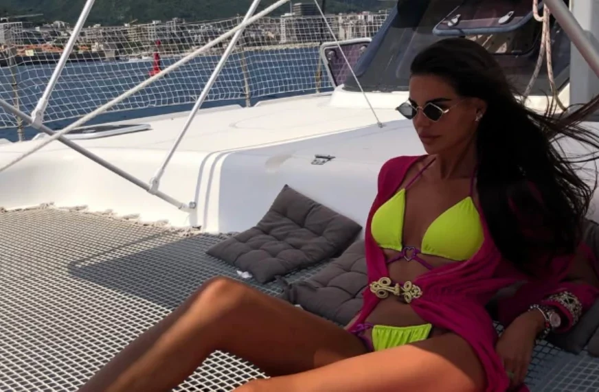 "VOLIM TE" Bila je velika ljubav Stefana Karića, sada slavi godišnjicu braka sa drugim