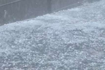 (VIDEO) Padao led veličine oraha: Nevrijeme praćeno gradom jutros pogodilo Grude