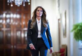 ŽIVOT U STRAHU OD MELANIJE Tramp izvrnuo svijet naglavačke, ali u Bijeloj kući ona nosi pantalone