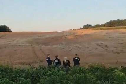 (VIDEO) Vojska na terenu: Neidentifikovani objekat pao u Poljskoj i eksplodirao