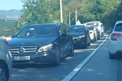 SAOBRAĆAJNI KOLAPS Velika gužva na ovom dijelu puta, čeka se i do 2 sata