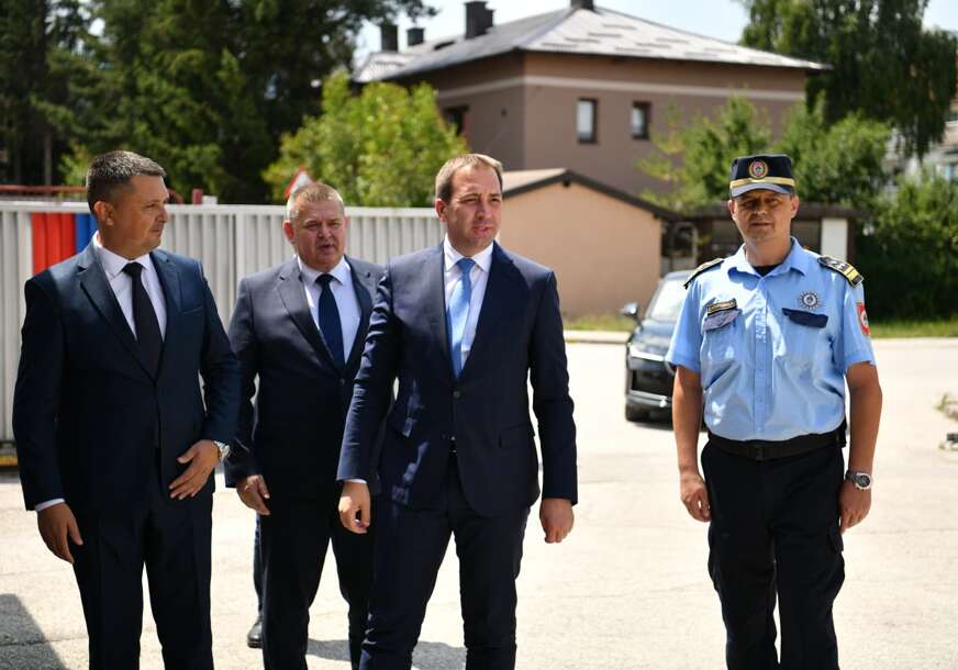 FOTO: USTUPLJENA FOTOGRAFIJA