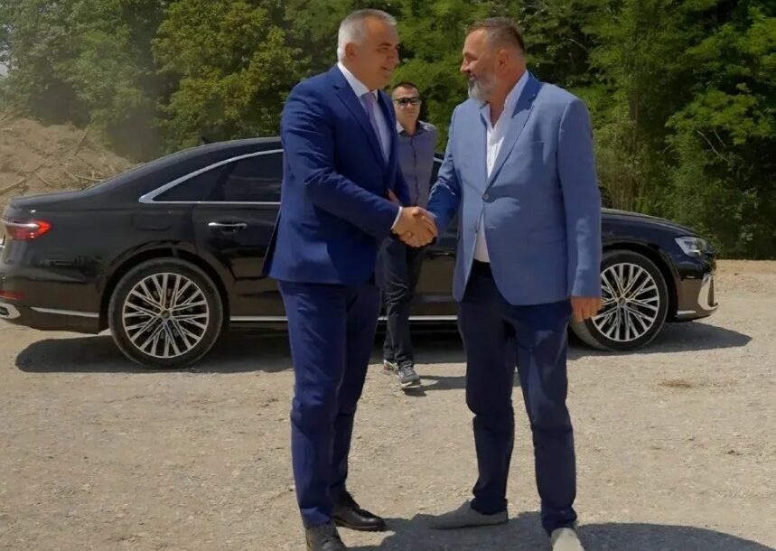(FOTO) "Transsrpska magistrala od strateške važnosti" Minić i Stevanović obišli gradilišta budućeg auto-puta Beograd – Banjaluka