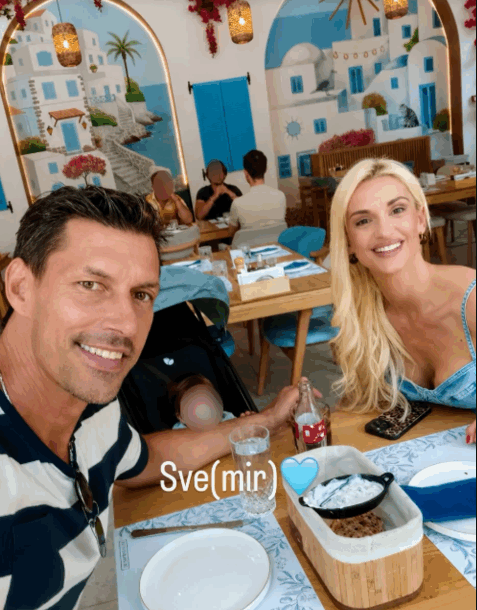 PORODIČNA IDILA ANJE MIT: Zajednička fotografija sa suprugom i sinom izazvala lavinu komentara