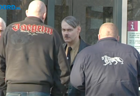 (VIDEO) "Holandski Hitler" osuđen u Njemačkoj: Diktatora nazvao "genijem", a nije imao hrabrosti da se pojavi pred sudom