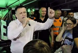 (VIDEO) "Spojili smo šargiju, ćoćavske i krajiške pjesme" Nakon spektakla sa Bajom Malim Knindžom, Đajić ponovo iznenadio i u Modriči