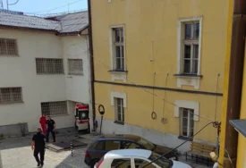 Bio u pritvoru mjesec dana: Muškarac preminuo u zatvoru Vranju, naložena obdukcija, uviđaj obavljen