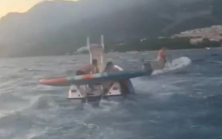 (VIDEO) Nezapamćena drama na Jadranu: Roditelji nisu mogli da dođu do njih, a onda su se pojavili oni i bez razmišljanja uradili nešto nevjerovatno