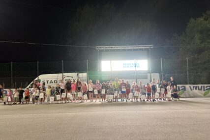 (VIDEO) "Koliko vrijedi bezbjednost naše djece“ Zeleni vir prepušten sam sebi, nadležni IGNORIŠU OPASNOST uz dječje igralište