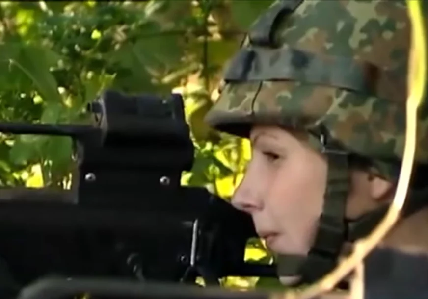 Mnogo je predrasuda: Evo zašto Njemice ne žele da idu u vojsku