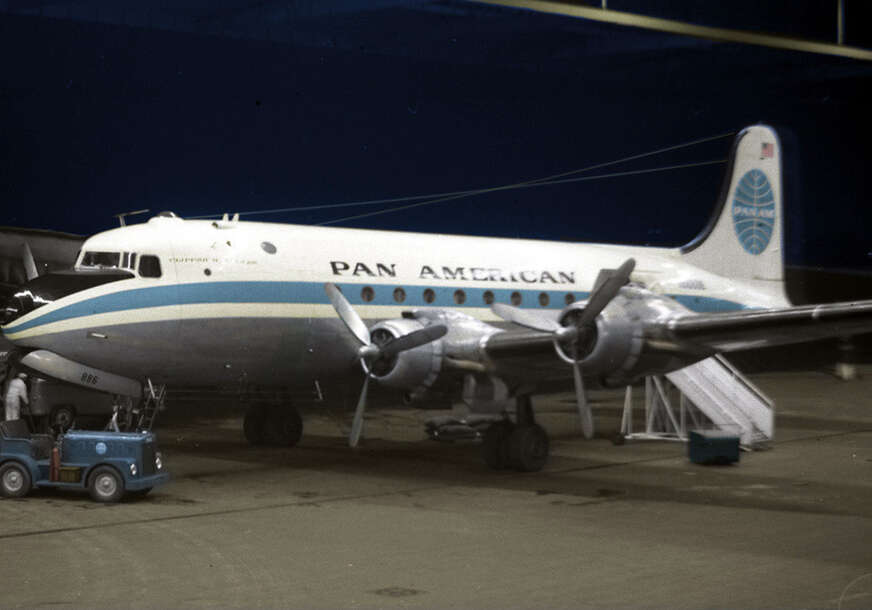avion Daglas DC4
