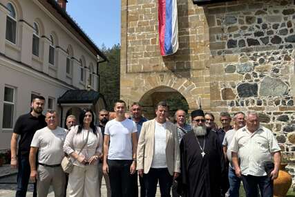 (FOTO) Blanuša na Ozrenu “Ovo mora ostati planina ŽIVOTA, a ne rudnika”