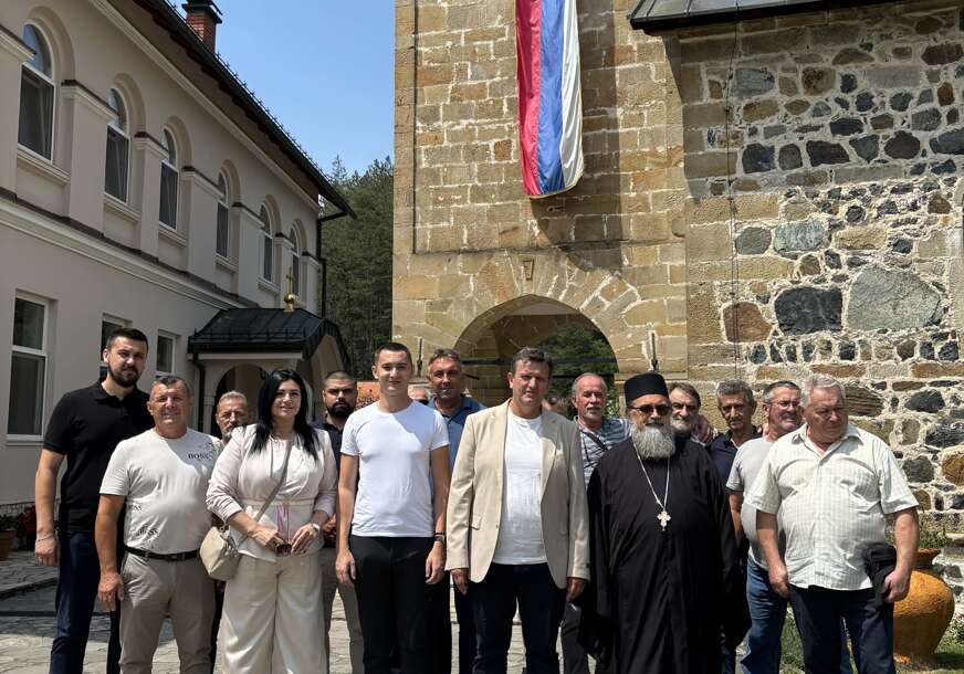 (FOTO) Blanuša na Ozrenu “Ovo mora ostati planina ŽIVOTA, a ne rudnika”