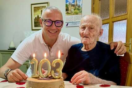 (FOTO) „Nema veze“ Vladimir PROSLAVIO 103 GODINE, evo kako mu je Tomaš čestitao rođendan